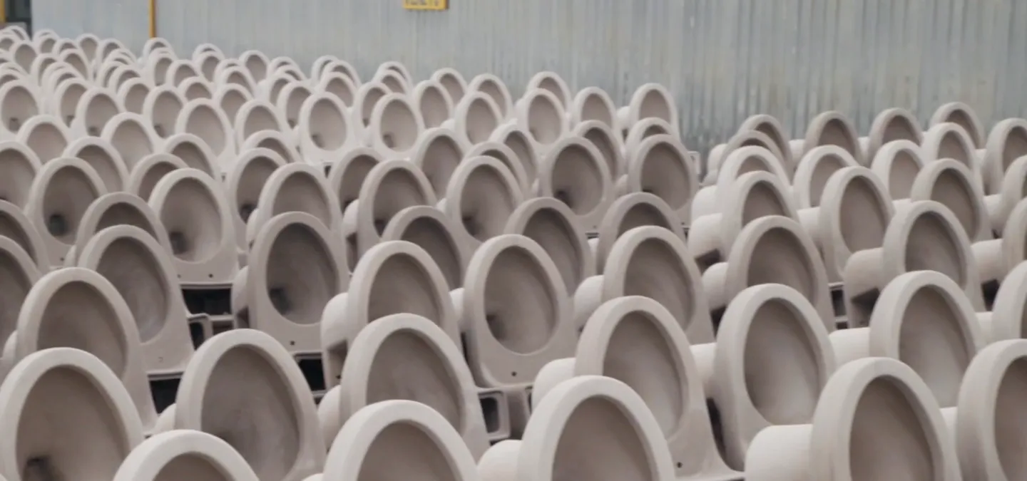 Piezas de bizcocho en filas